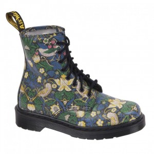 liberty1 300x300 Liberty London e Dr. Martens: calzature ispirate alla natura